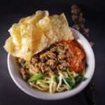 cara membuat mie yamin manis