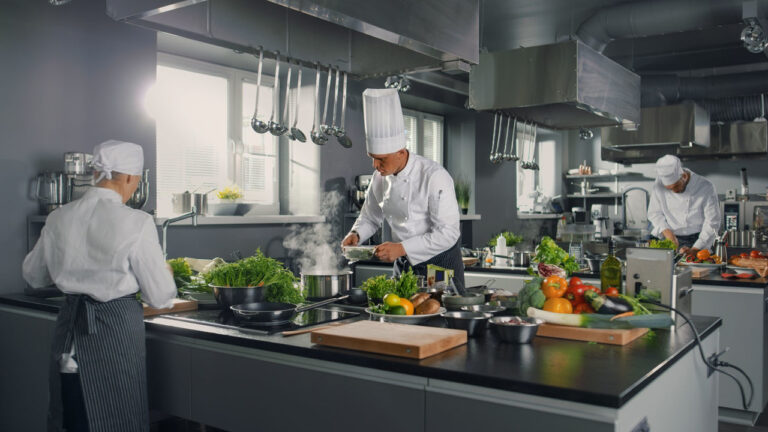 Sistem kerja tim dapur