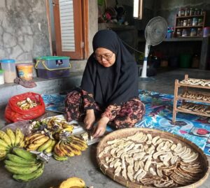 cara membuat sale pisang kering